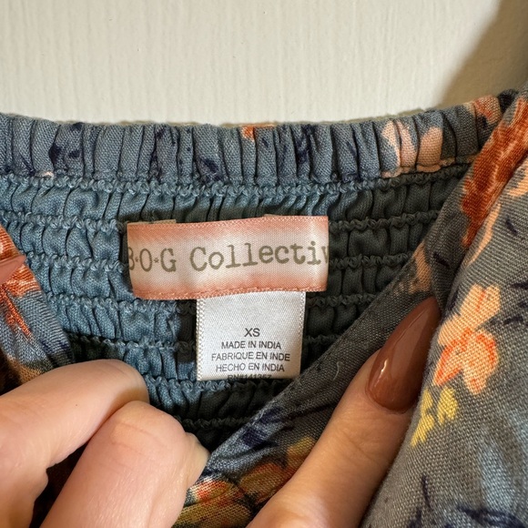 Floral Cropped Bustier Top - Picture 2 of 4